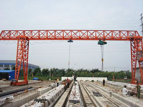 門式起重（chóng）機